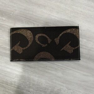 Elegant Black and Gold Women's Clutch